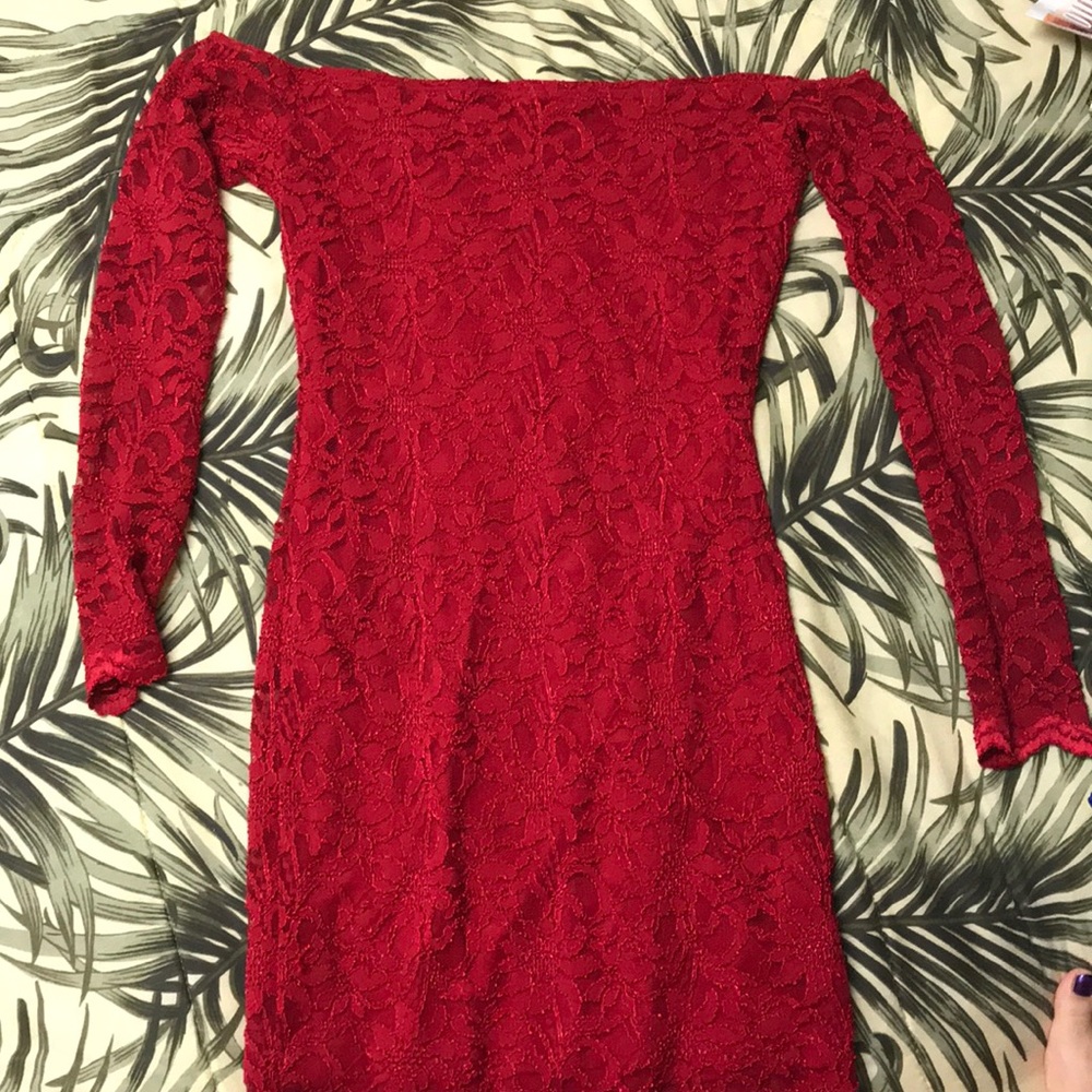 OFF THE SHOULDER LADY IN RED DRESS